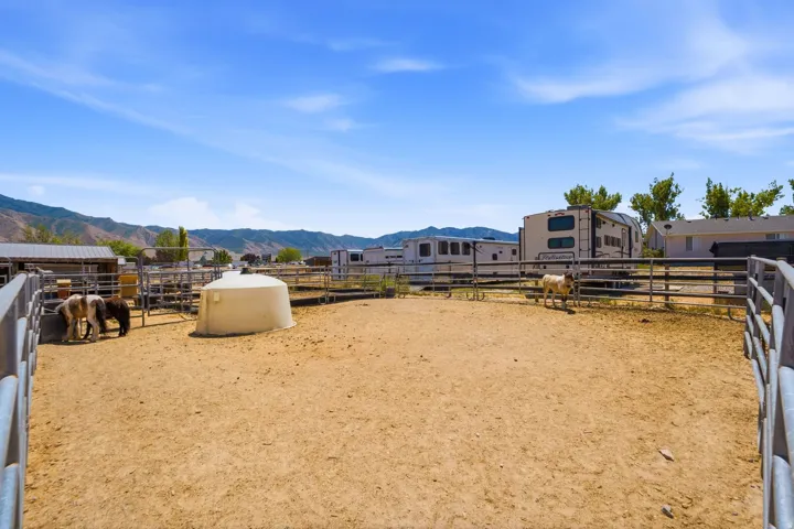 285 E Cimmarron Way, Erda, Utah 84074