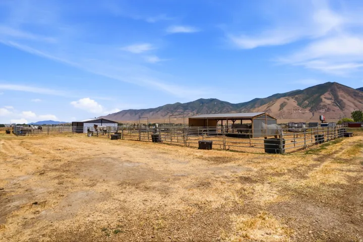 285 E Cimmarron Way, Erda, Utah 84074