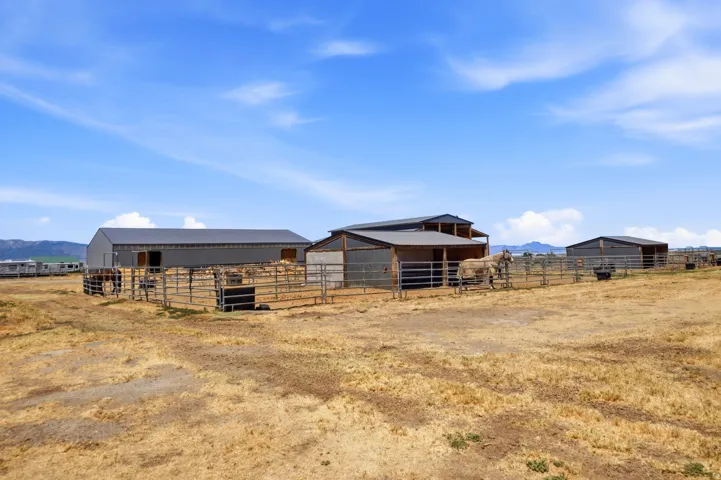 285 E Cimmarron Way, Erda, Utah 84074