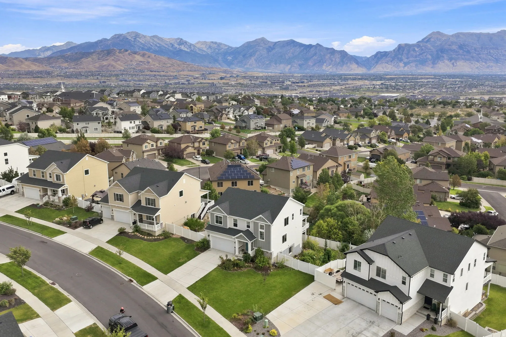 Expansive residential community with mountain scenery