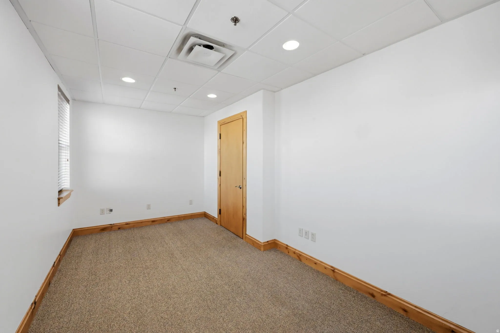 This office has a 1/2 bathroom