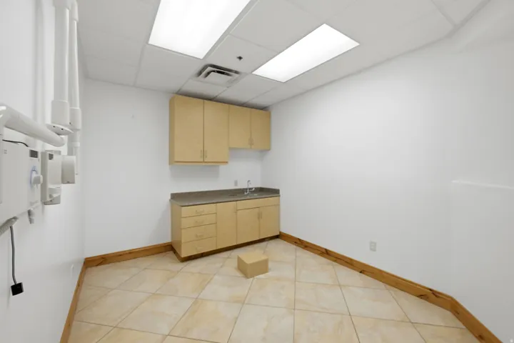 7478 S Campus Dr #201, West Jordan, Utah 84084