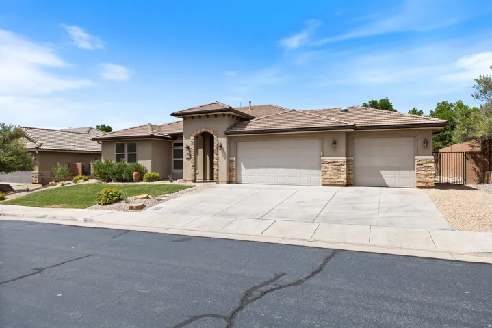 275 E Calgary Dr, St. George, Utah 84790