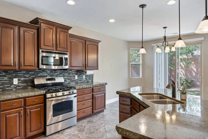 275 E Calgary Dr, St. George, Utah 84790