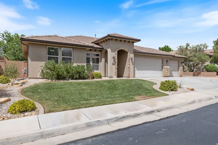 275 E Calgary Dr, St. George, Utah 84790