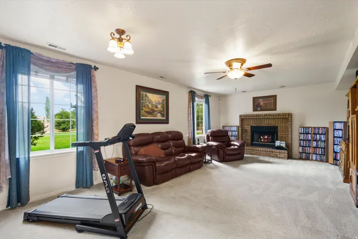 11602 S Hickory Dr, Sandy, Utah 84092