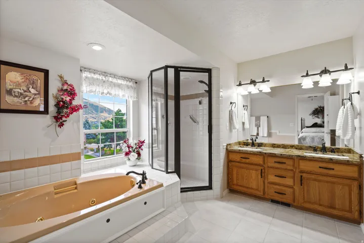 11602 S Hickory Dr, Sandy, Utah 84092