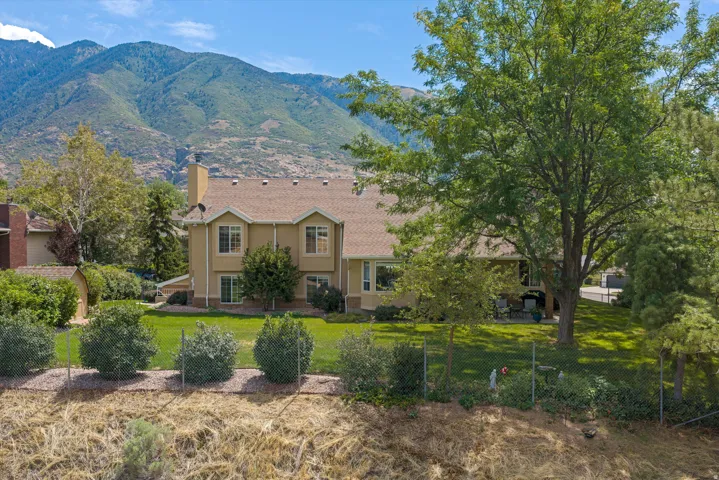 11602 S Hickory Dr, Sandy, Utah 84092