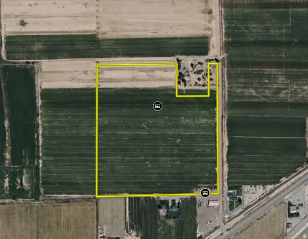 Aerial Map. Illustrating the property boundaries and surrounding land use
