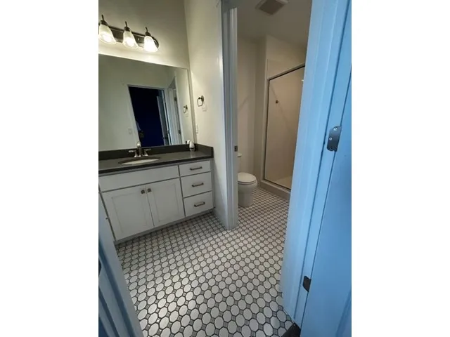 Large primary bath