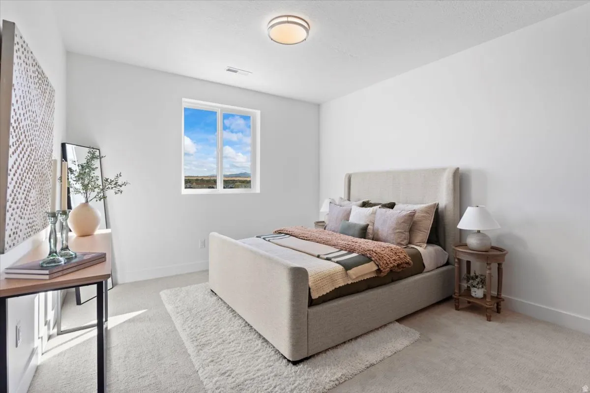 Recessed window with expansive outdoor scenery