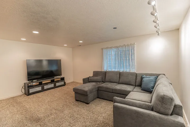 295 N 330 E, Orem, Utah 84057