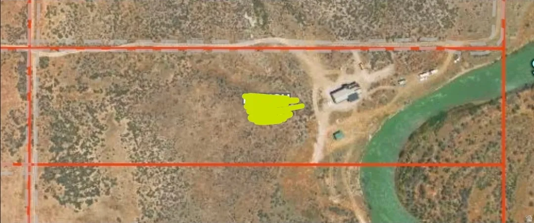 Aerial Map. Displaying the property boundaries and geographic features