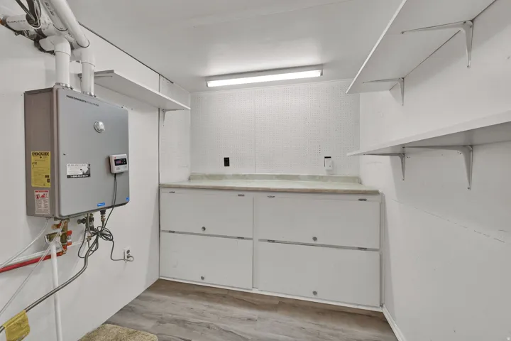 Tankless water heater and built in storageFurnace and A/C serviced every year!
