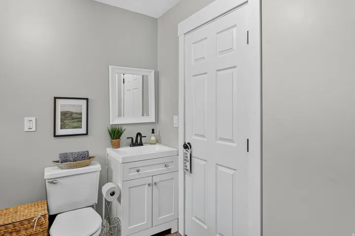 Lower Level Bath