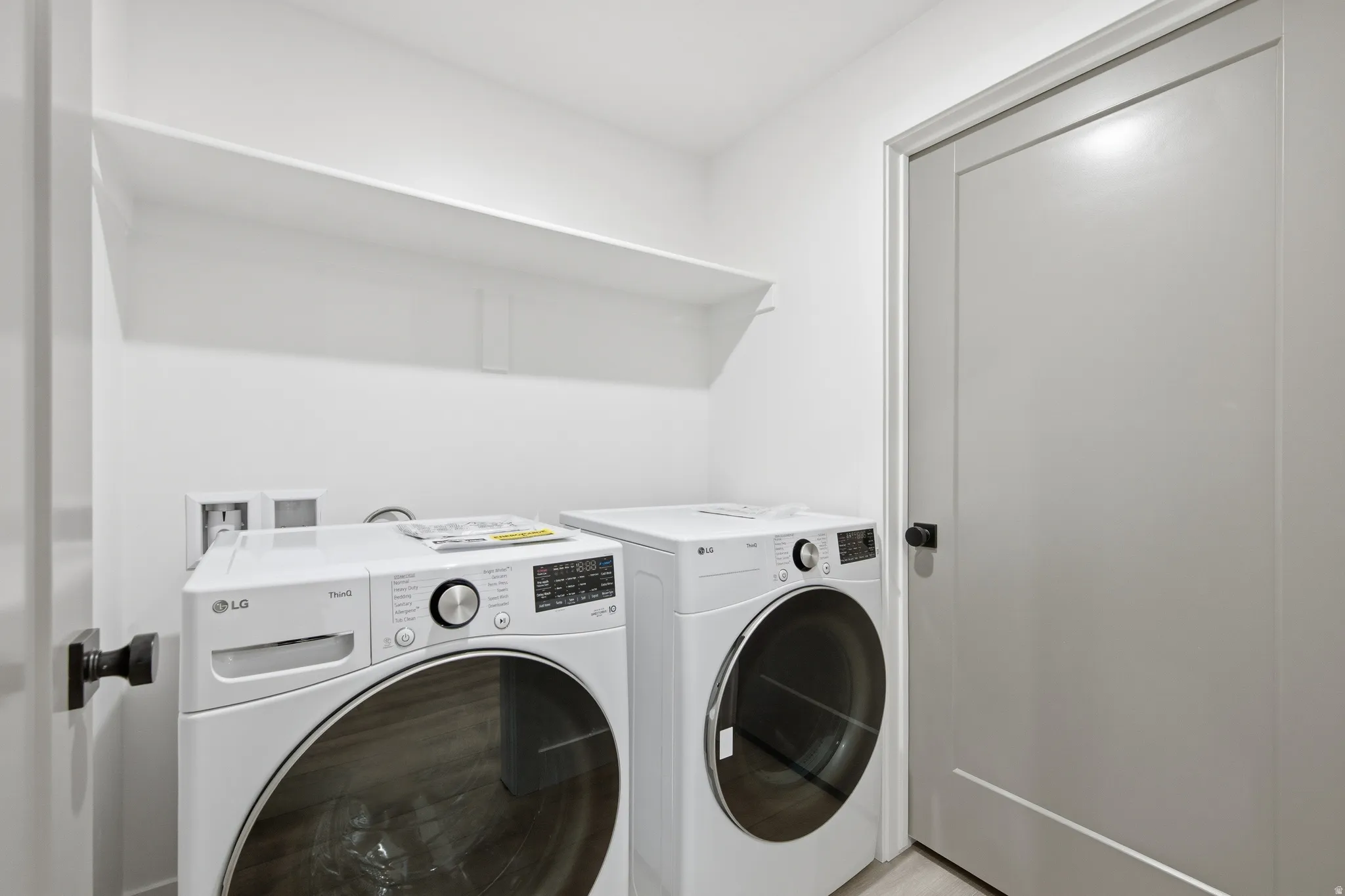 *Photo of similar unit*