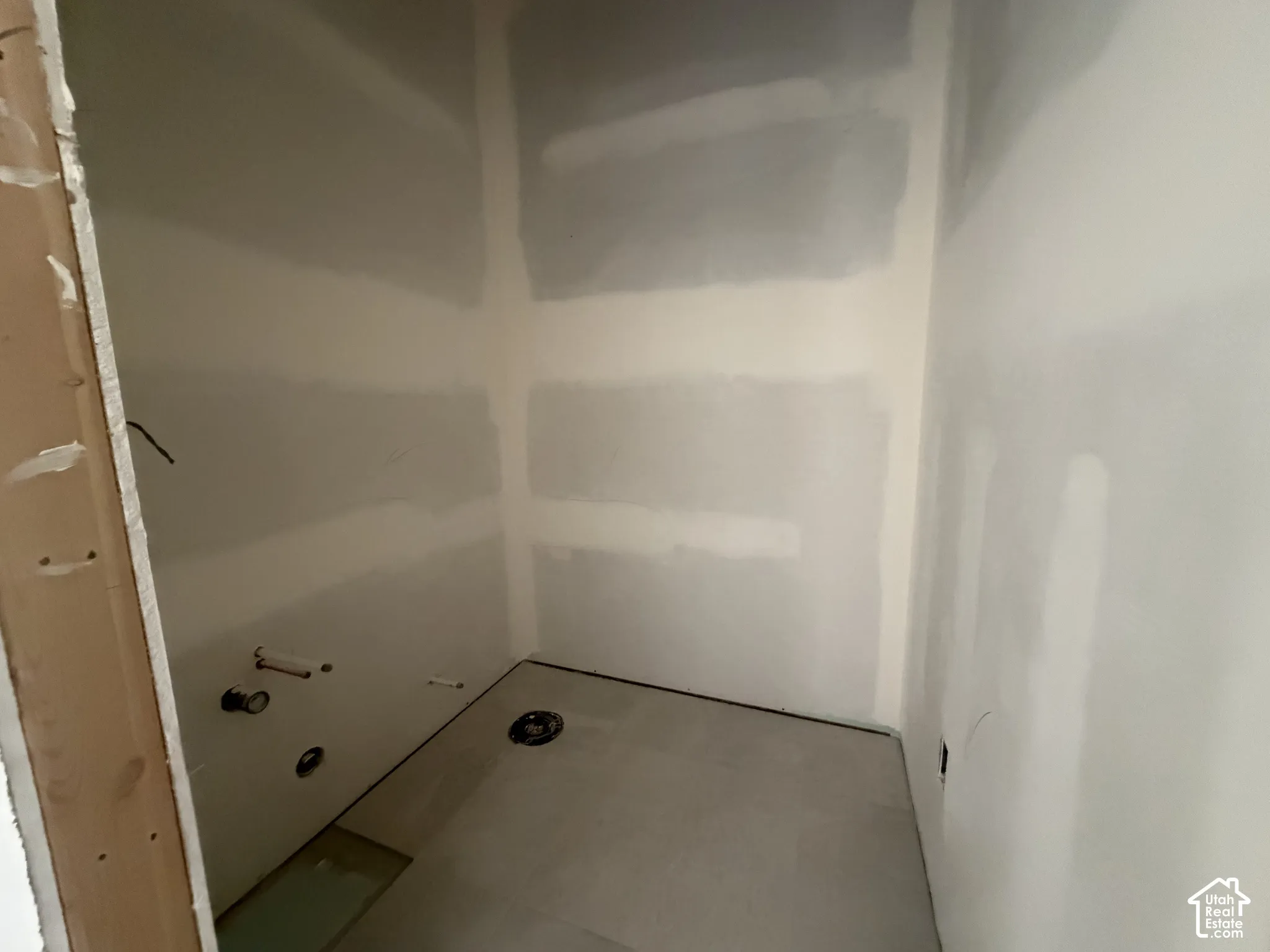 1/2 Bath