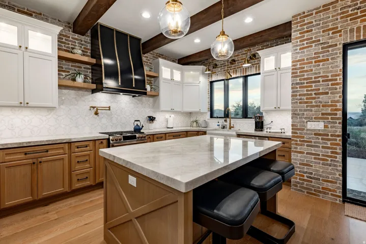 1295 Lasso Trl, Hideout, Utah 84036