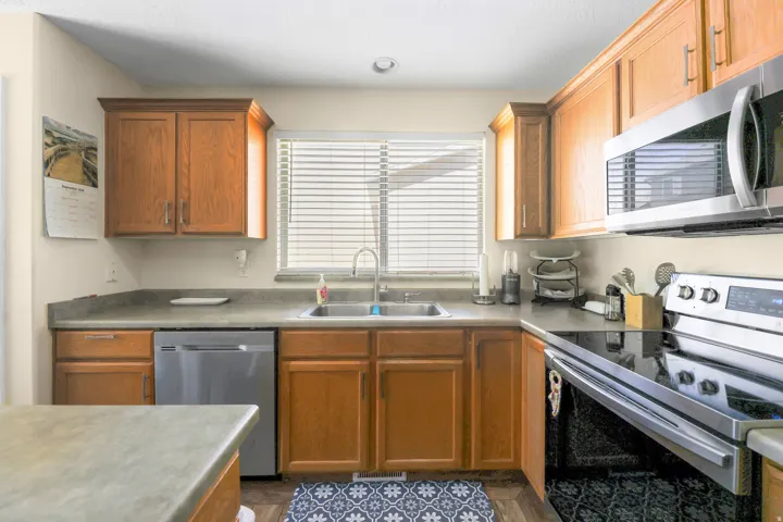 6742 S Ticklegrass Rd, West Jordan, Utah 84081