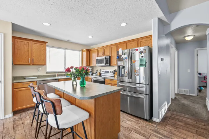 6742 S Ticklegrass Rd, West Jordan, Utah 84081