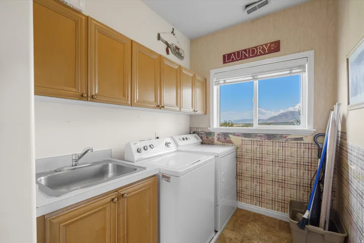 1333 E Martha Dunyon Cir, Draper, Utah 84020