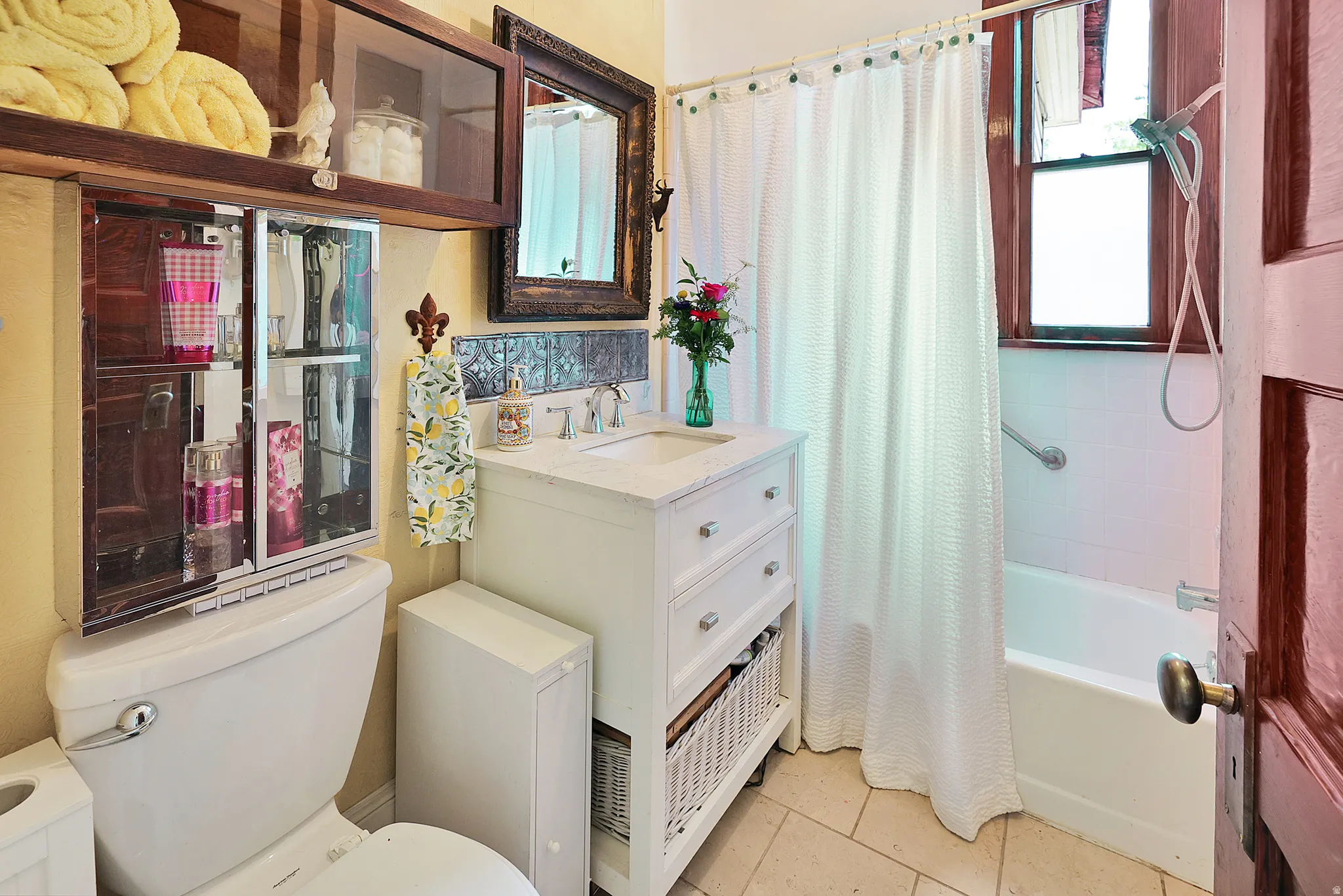 Full bathroom