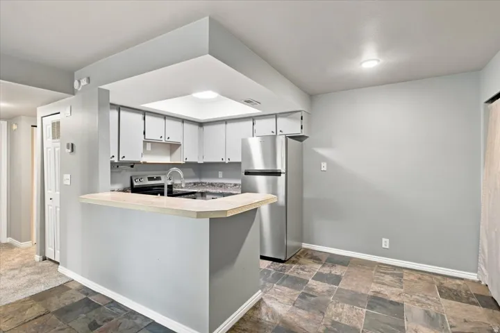945 E Creek Hill Ln #10, Midvale, Utah 84047