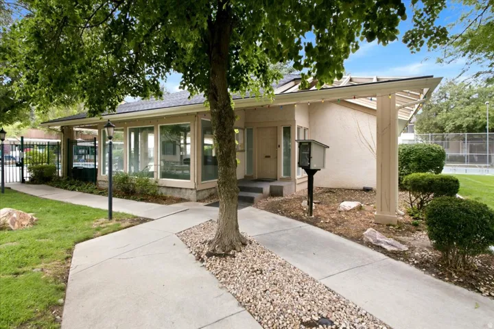 945 E Creek Hill Ln #10, Midvale, Utah 84047