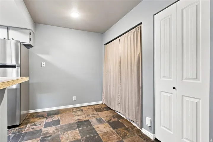 945 E Creek Hill Ln #10, Midvale, Utah 84047