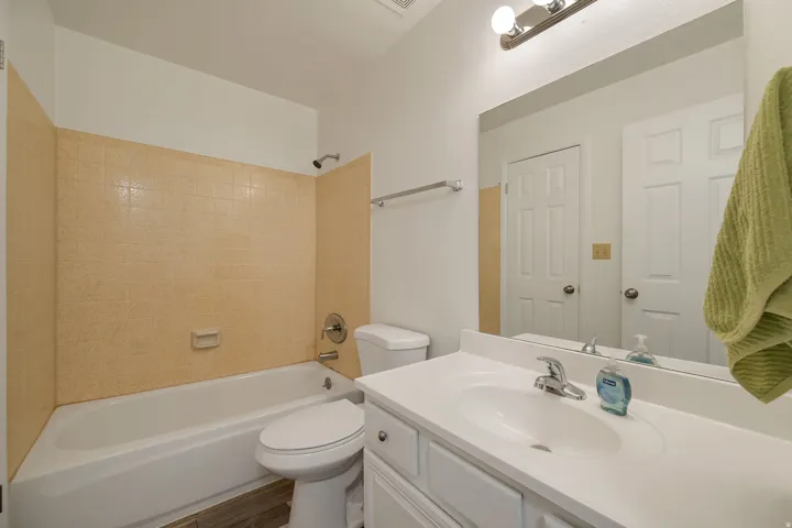 Main Bathroom. Attached to one of the bedrooms.
