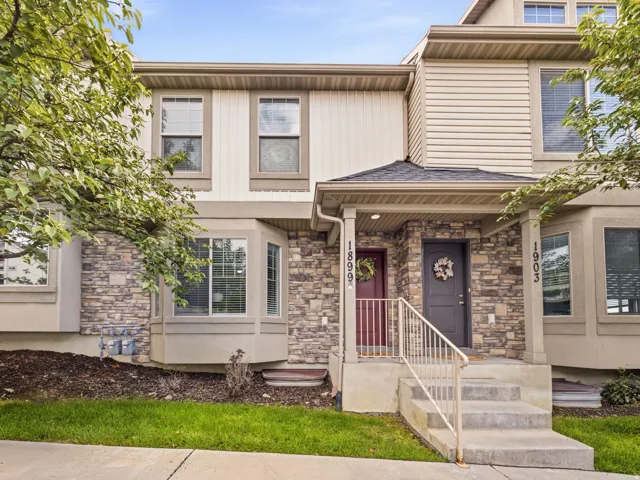 Stone veneer accent walls and siding exterior