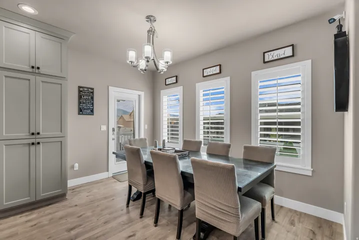 Wood-finish flooring with a neutral wall color