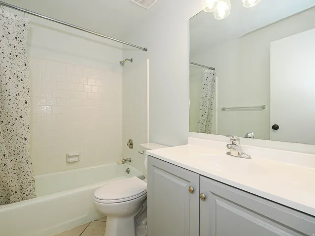 2nd bathroom