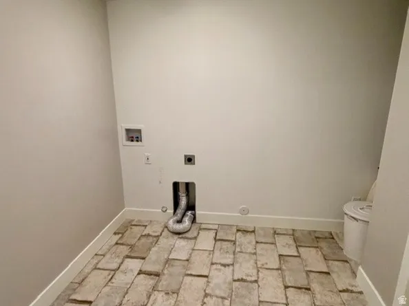 2nd laundry room in basement