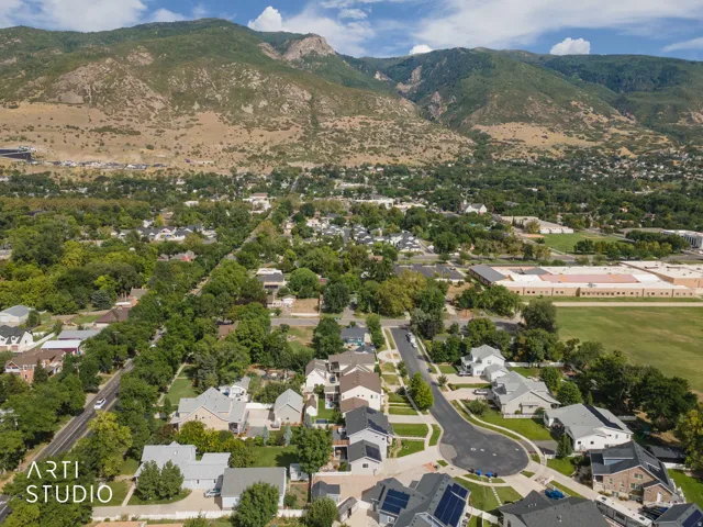 364 W Clark Cir, Farmington, Utah 84025