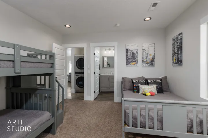 364 W Clark Cir, Farmington, Utah 84025