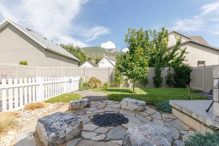 364 W Clark Cir, Farmington, Utah 84025