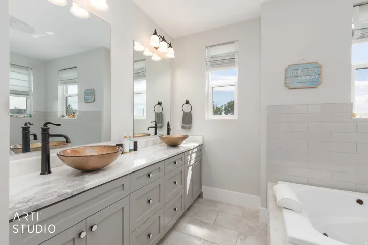 364 W Clark Cir, Farmington, Utah 84025