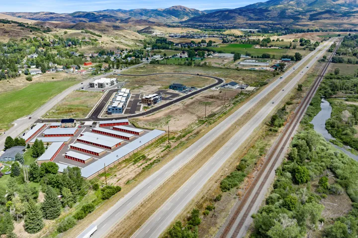 Prime Commercial Acreage along Freeway