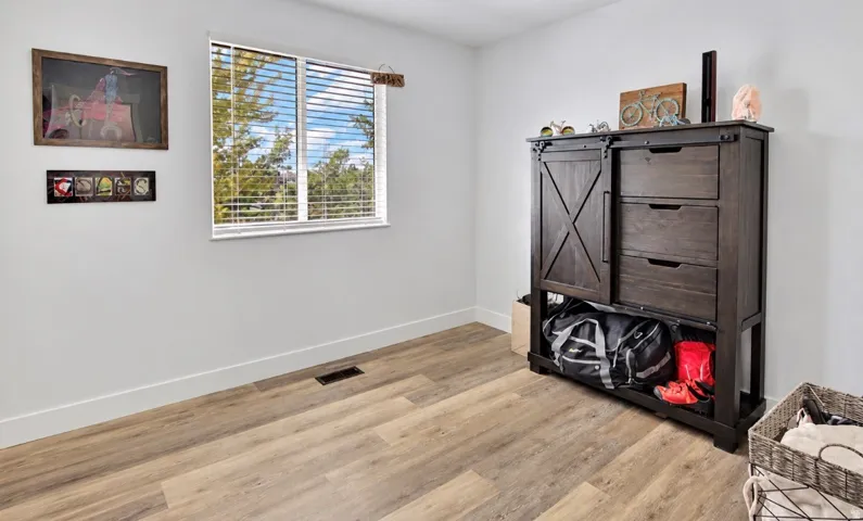 1033 E 5000 S, South Ogden, Utah 84403