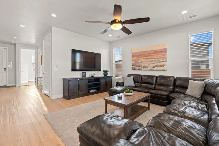 1359 N Paseos St, Washington, Utah 84780