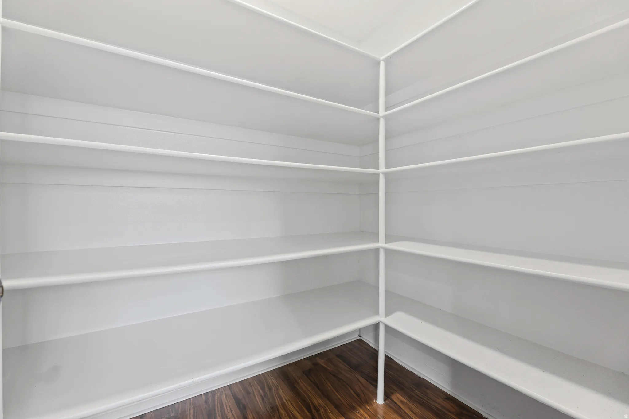 Walk in pantry