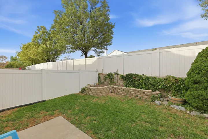 Backyard - 2 tier garden areaiered retaining wall