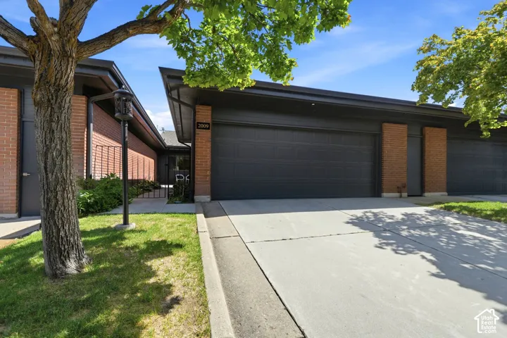 2009 Ridegwood Way, Bountiful, Utah 84010