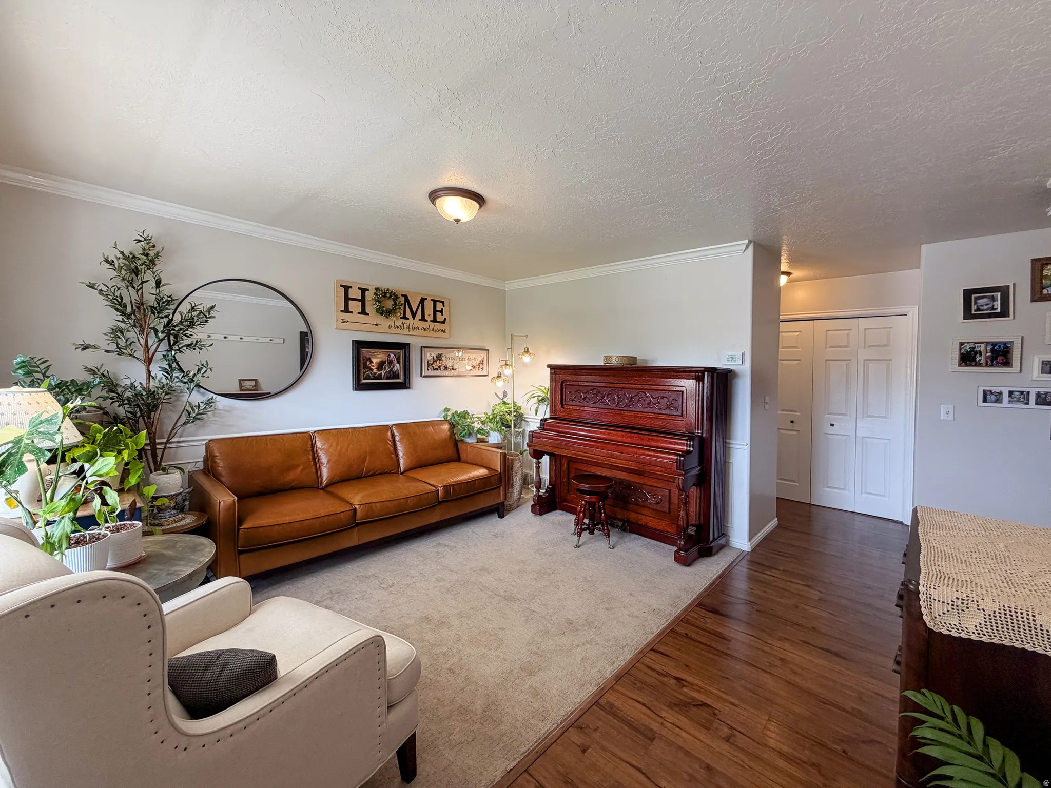 Light gray walls with white crown molding