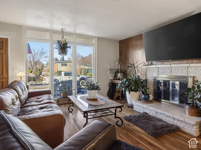 2744 E 7265 S, Cottonwood Heights, Utah 84121
