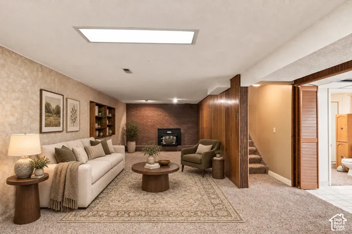 VIRTUAL STAGING