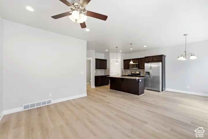 Living room/kitchen