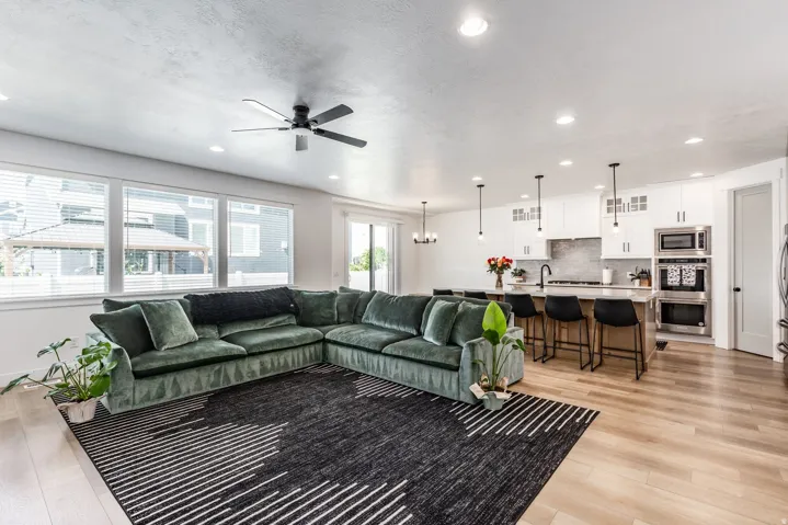 10926 S Glamis Dune Dr, South Jordan, Utah 84009