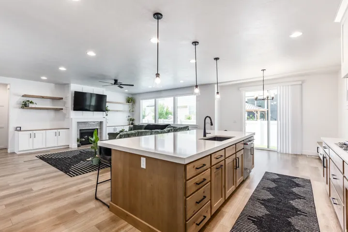 10926 S Glamis Dune Dr, South Jordan, Utah 84009
